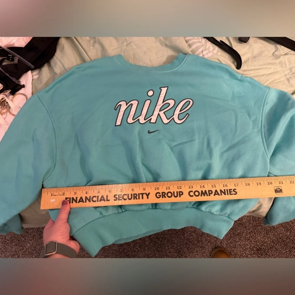 Nike Aqua Crewneck cropped Sweatshirt